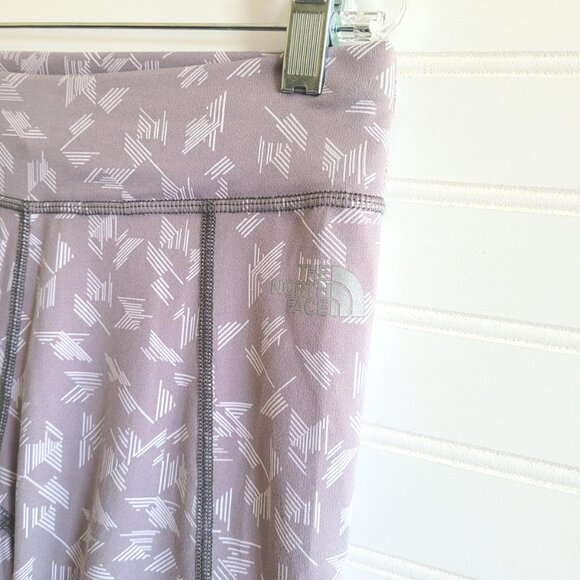 North Face Leggings Womens Size Small Grey White Print Capri Activewear - Picture 2 of 12